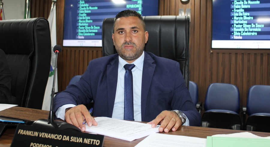 Franklin exige conserto dos elevadores da estação de trem de Jandira