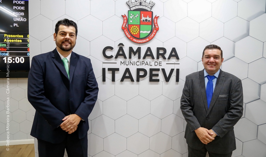 Bruno Gabriel e Aroldo Gueiros tomam posse na Câmara de Itapevi