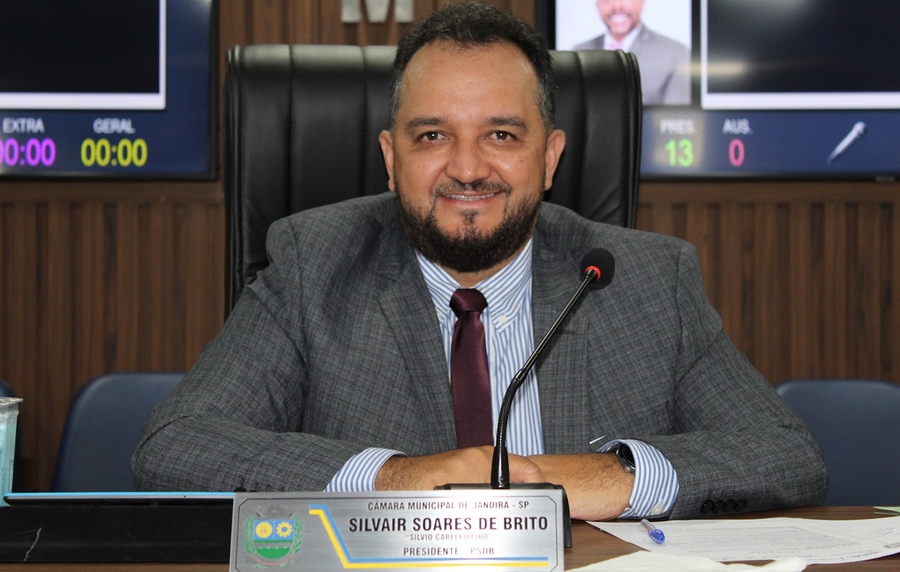 Presidente Silvio Cabeleireiro solicita inclusão do símbolo de Autismo nas placas de atendimento preferencial em Jandira