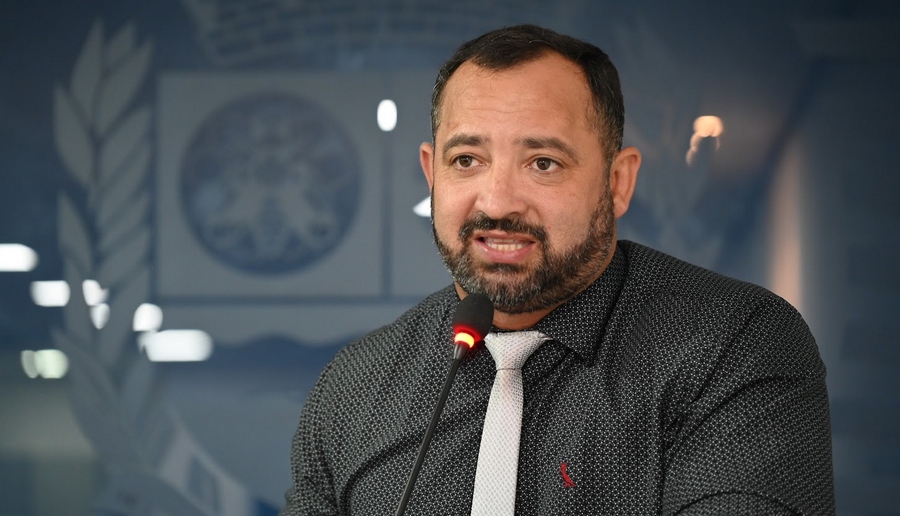 Vereador Marcio Oliveira pede aumento do vale alimentação para os funcionários públicos de Jandira