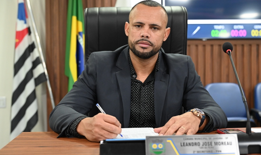 Vereador Léo da Feira cobra oferta de medicamentos a domicílio para pessoas acamadas