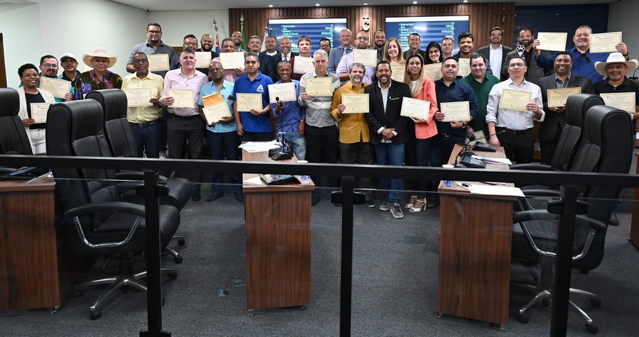 Câmara de Jandira homenageia profissionais de imprensa da região