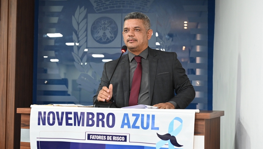 Vereador Véinho reivindica construção e reforma de quadras em Jandira