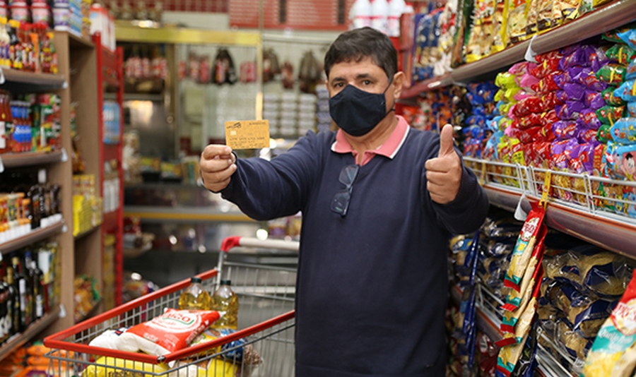 Santana aumenta em mais de 80% o vale refeição dos funcionários públicos da cidade