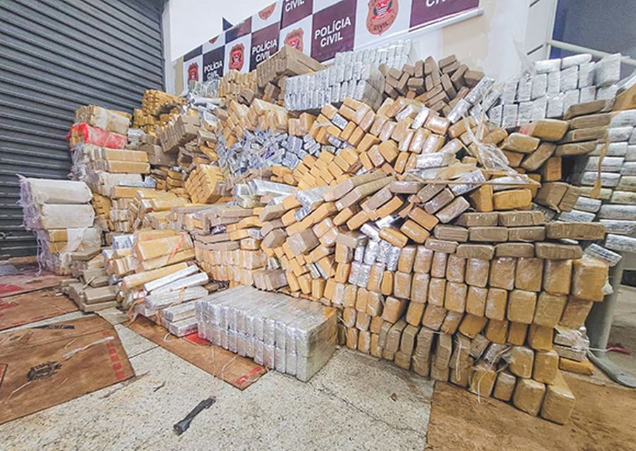 Polícia Civil realiza maior apreensão de drogas da história da região oeste metropolitana, em Santana do Parnaíba